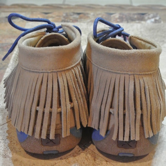 WOMENS SIZE 10 TWISTED X FRINGE LEATHER SERAPE SHOES - Picture 4 of 8